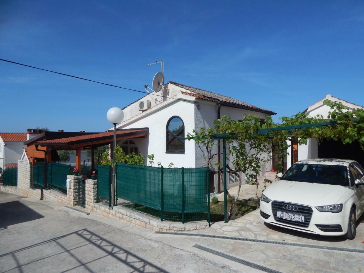 פטרצ'אנה Apartman Duje מראה חיצוני תמונה