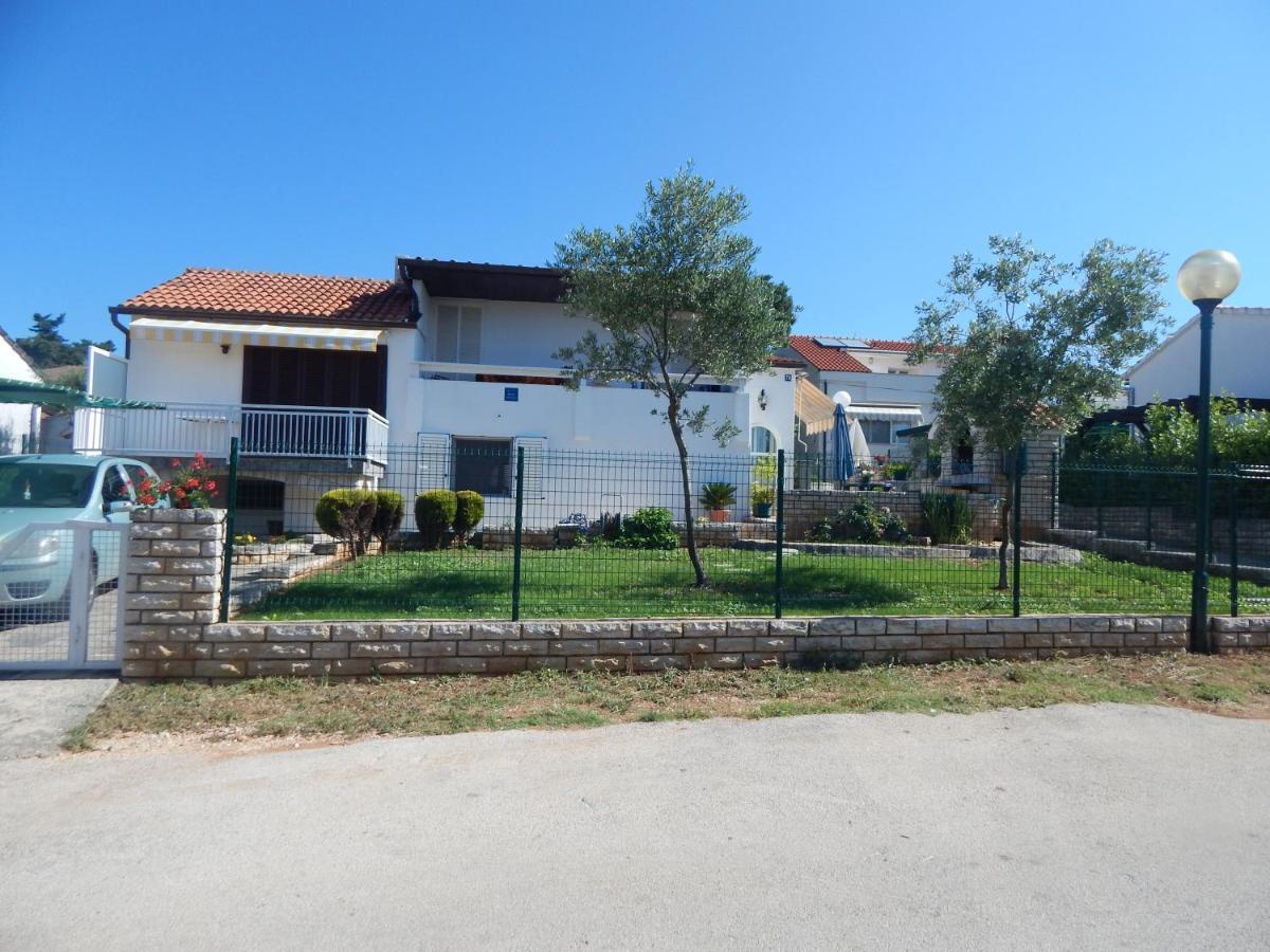 פטרצ'אנה Apartman Duje מראה חיצוני תמונה